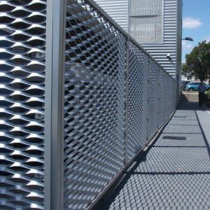 فروش فنس و توری کششی برای نما کاری انواع ساختمان