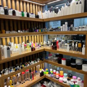 تولید بطری‌های پت و پلی اتیلن در زمینه غذایی ، دارویی ، آرایشی و بهداشتی