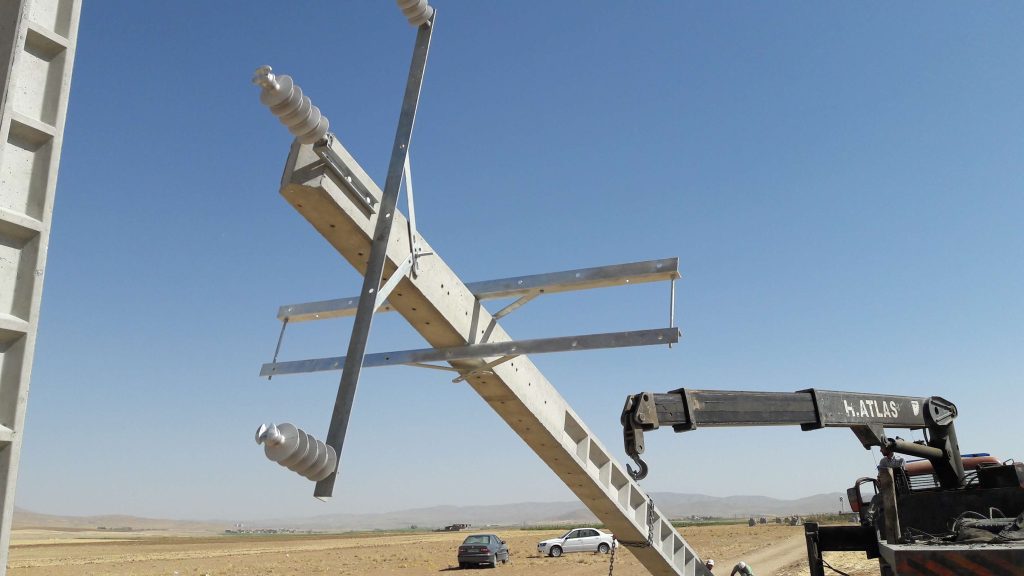 انجام پروژه های پست های برق زمینی و هوایی