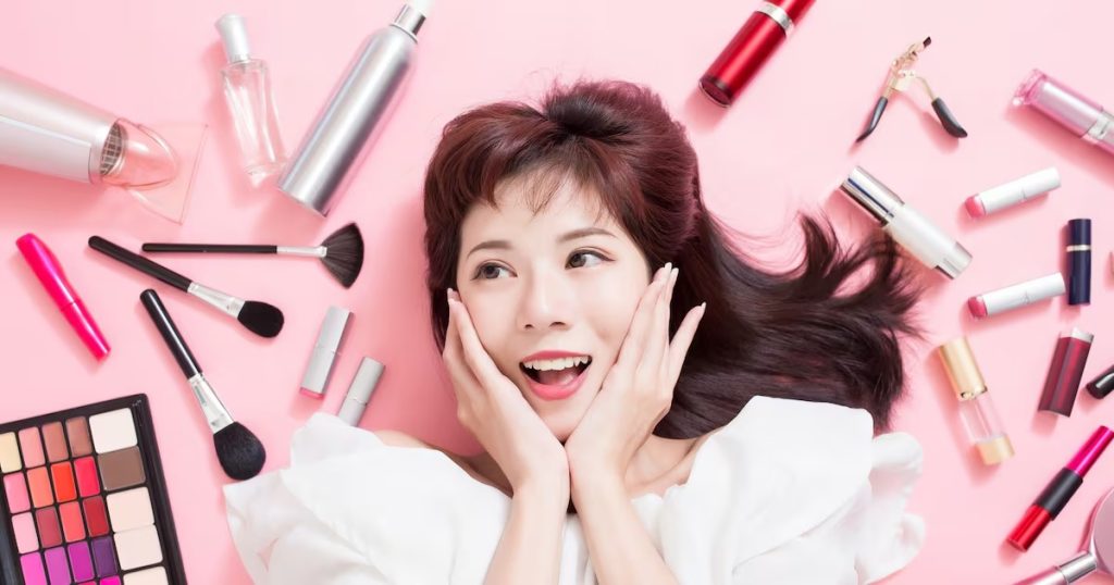 فروش انواع لوازم آرایشی و بهداشتی/عطر/محصولات مو و برقی/پوشاک و ترمه